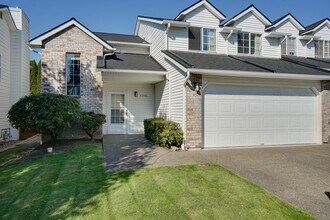 Building Photo - Desirable Eagle Lane Townhome