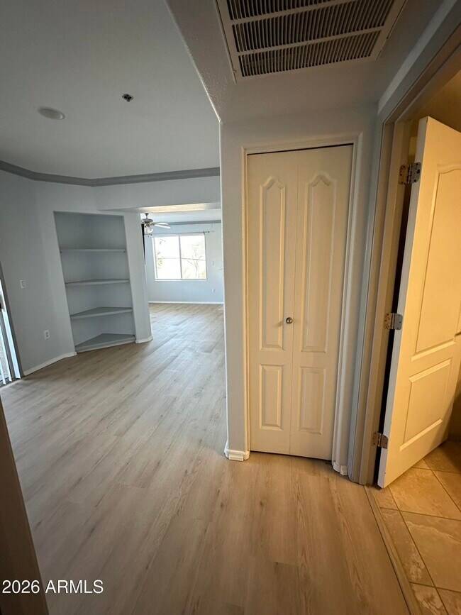 Building Photo - 2134 E Broadway Rd