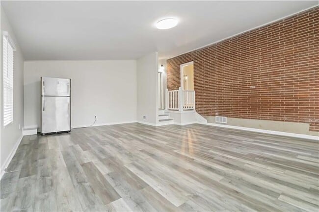 Building Photo - 3035 McLendon Cir NW