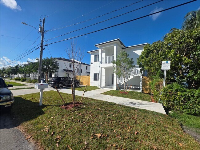 Building Photo - 21210 SW 119th Ave