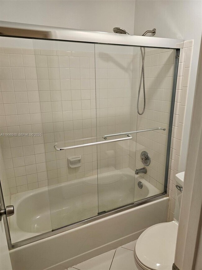 Building Photo - 7572 Courtyard Run E