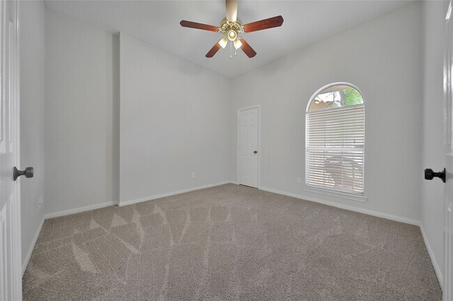 Building Photo - 12411 Brightwood Dr