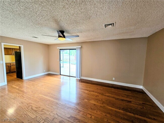 Building Photo - 3159 Tonyram Cir