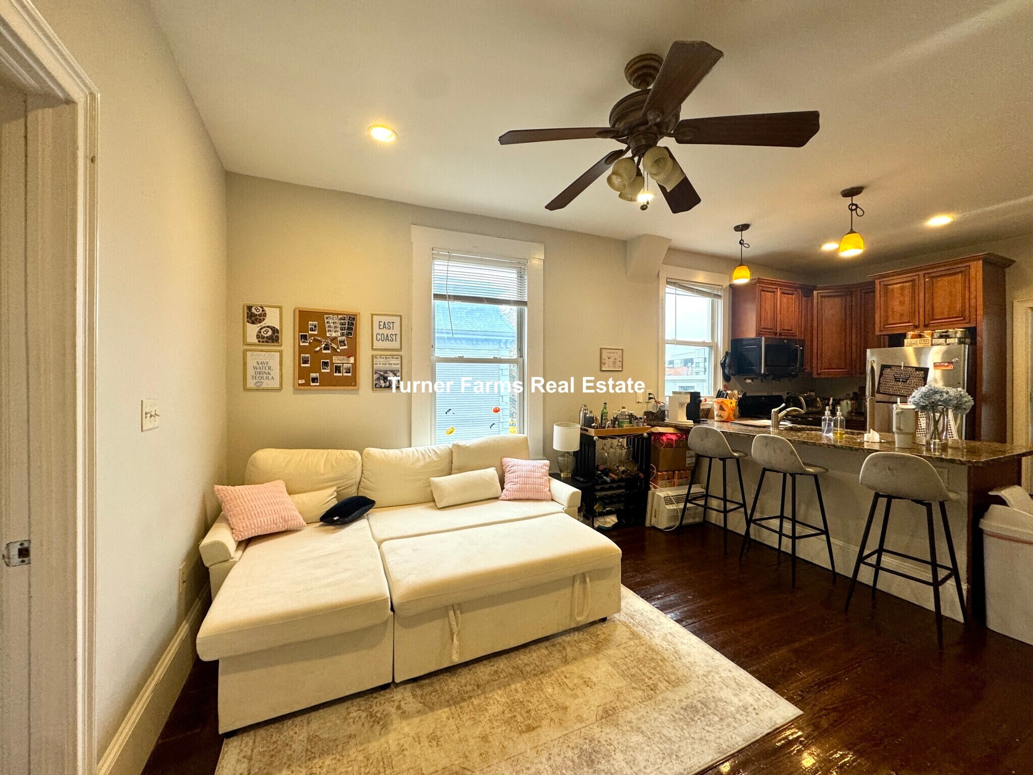 Building Photo - 717 Parker St