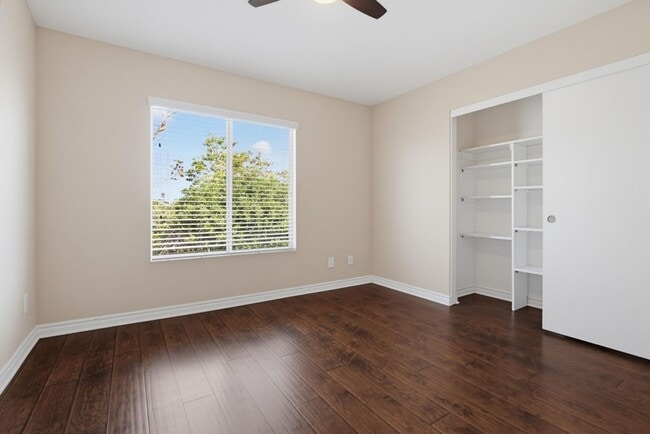 Building Photo - 500 Lands End Way