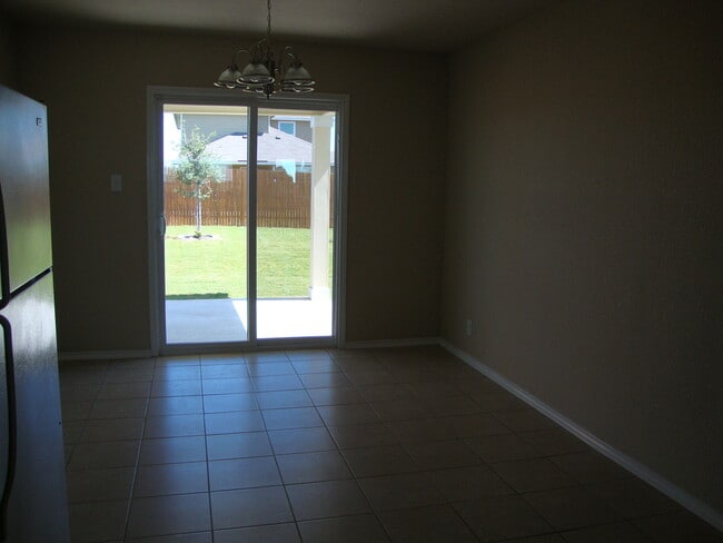 Building Photo - Horizon Pointe