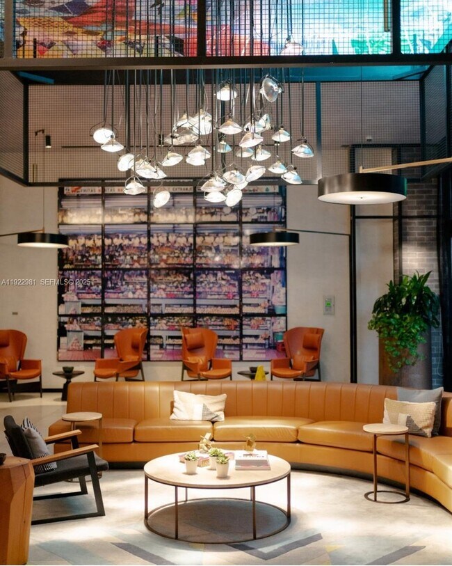 Building Photo - 121 NE 34th St