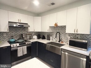 Building Photo - 10192 Ashbrooke Ct