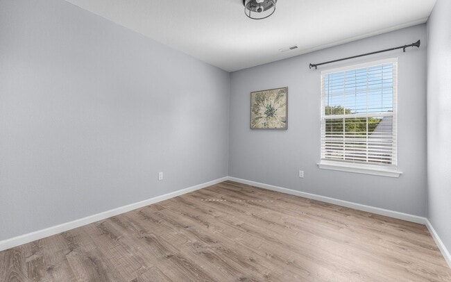 Building Photo - Gorgeous First-Time Rental in Popular Courthouse Estates! A Pet-Friendly Home, Fenced Yard, All A...