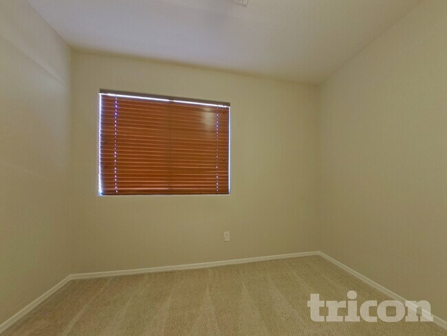 Building Photo - 25862 W Whyman St