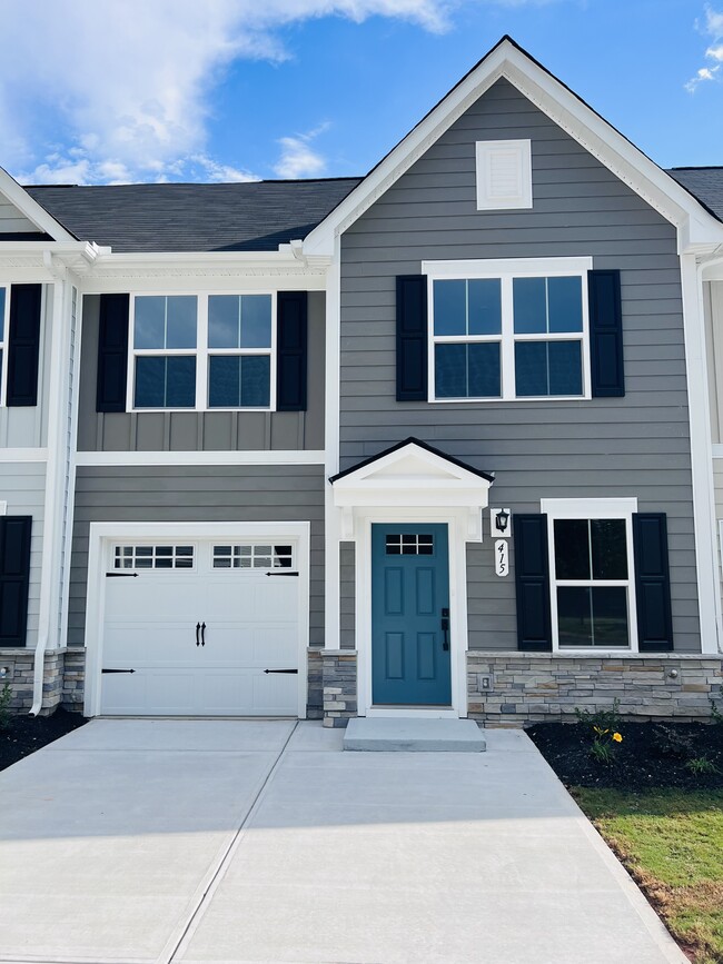 Building Photo - 415 Camarillo LN