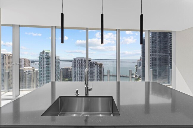 Building Photo - 300 Biscayne Blvd Way