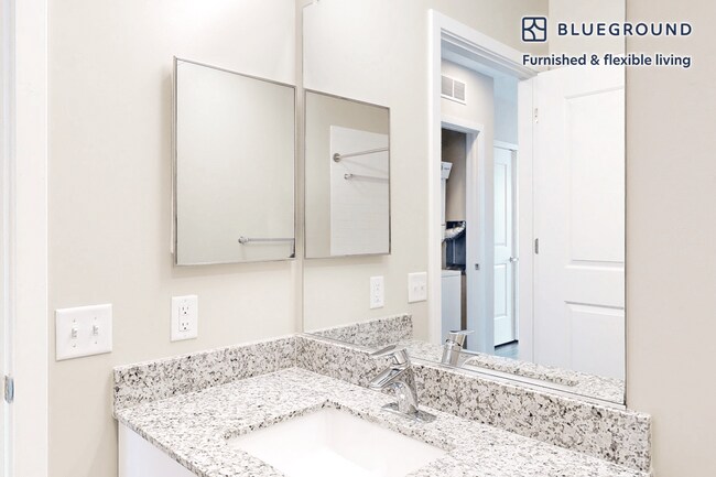 Building Photo - 79 Alexander St