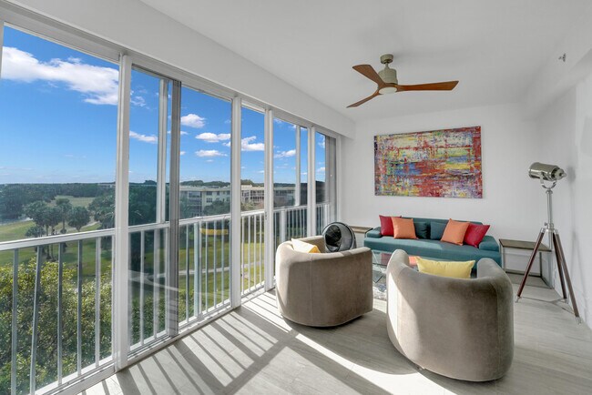 Building Photo - 4114 W Palm Aire Dr