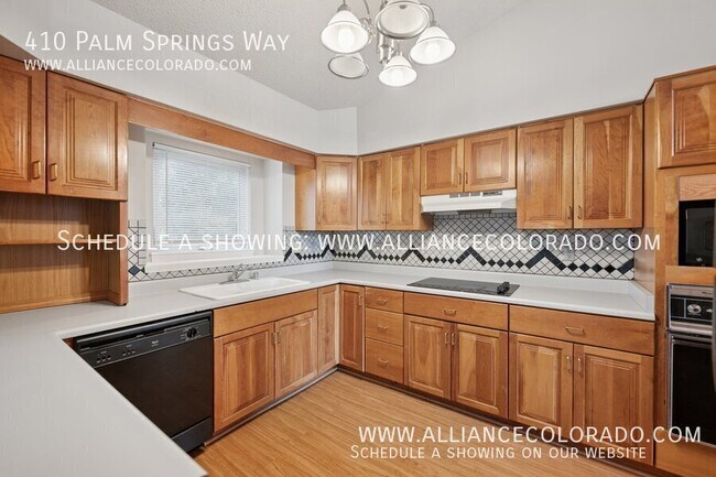 Building Photo - 410 Palm Springs Way