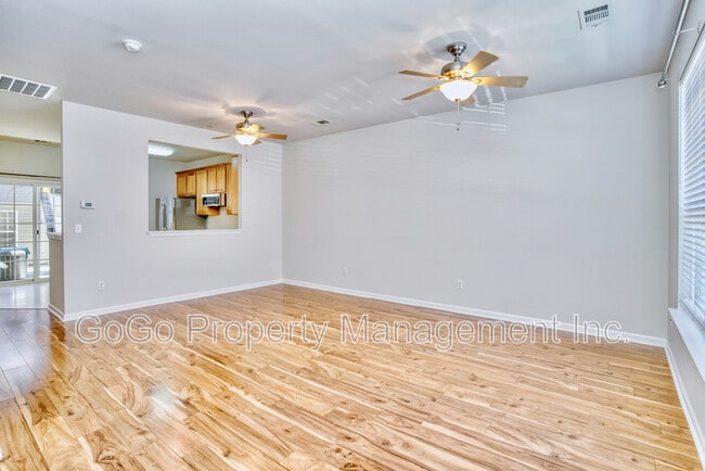 Building Photo - 103 Bumble Cir