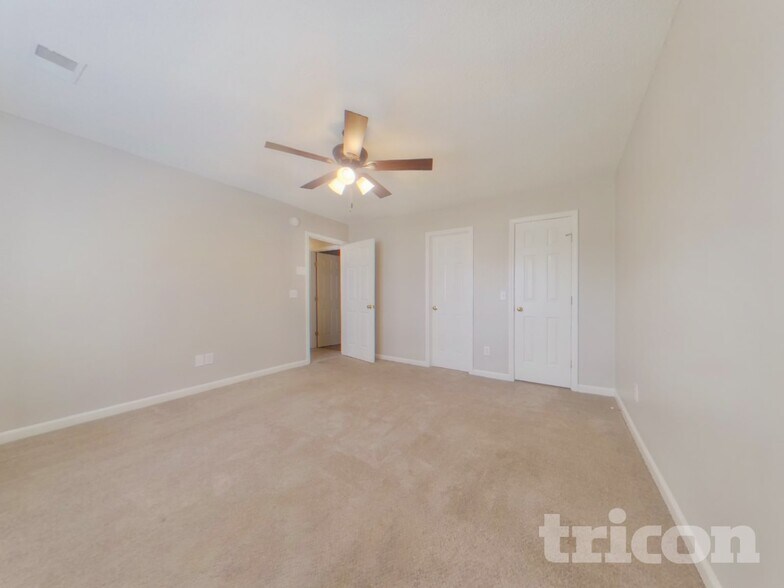 Building Photo - 1306 May Oak Cir