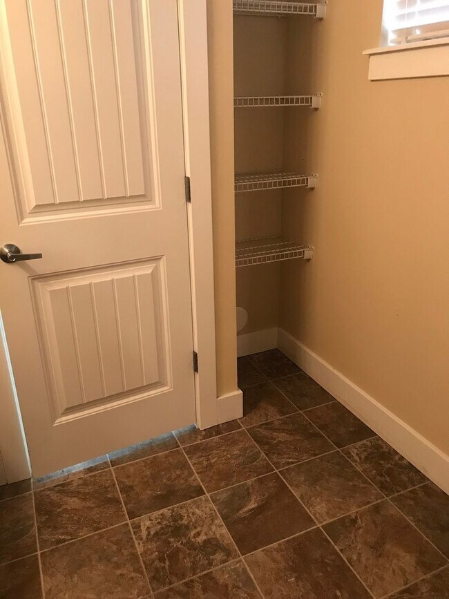 Building Photo - 9851 W Rosecroft Ct