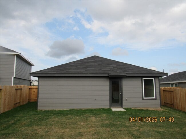 Building Photo - 18803 Sunset Dr