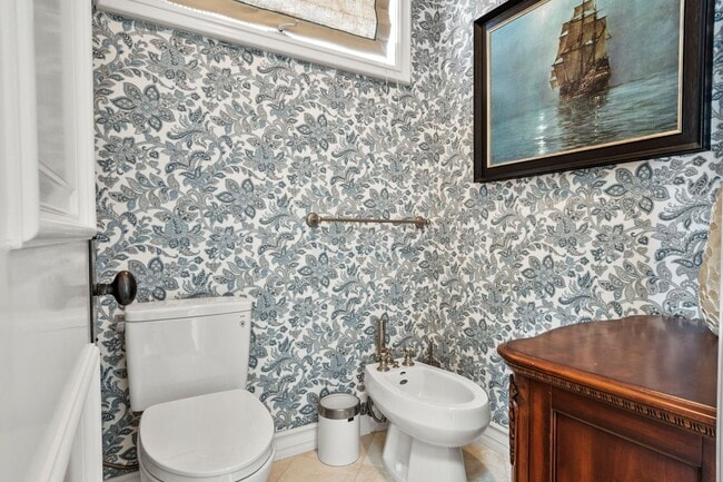 Building Photo - 1514 E Oceanfront