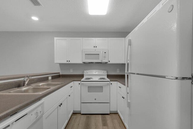 Building Photo - 2255 Whitman Ln