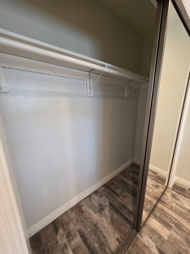 Building Photo - MOVE IN SPECIAL!!! $2,397 FOR FIRST THREE ...