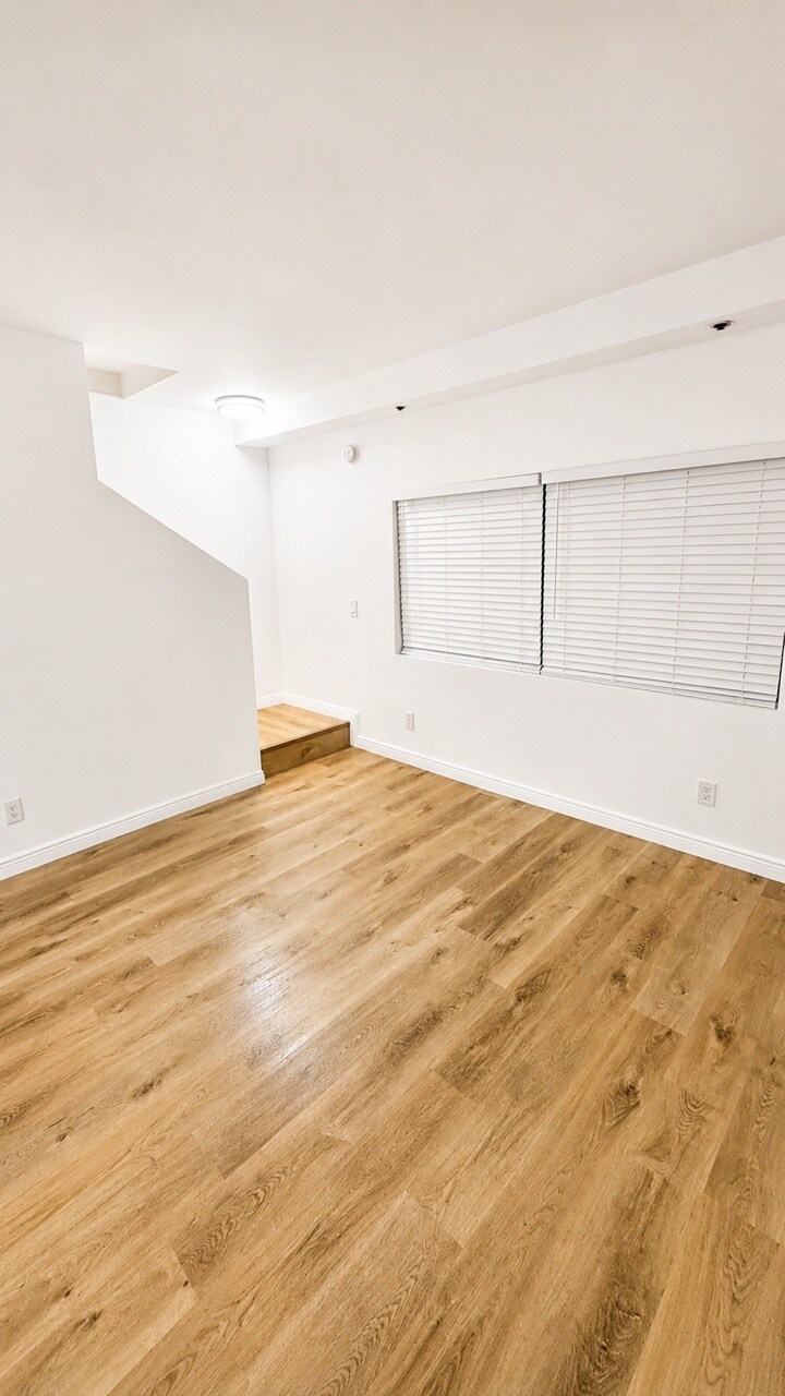 Building Photo - 7900 Woodman Ave