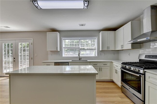 Building Photo - 340 Waddington Trail