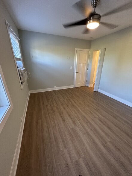 Building Photo - 730 Judson Ave