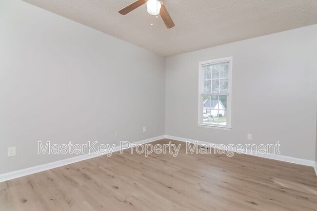 Building Photo - 1021 Amber Acres Ln