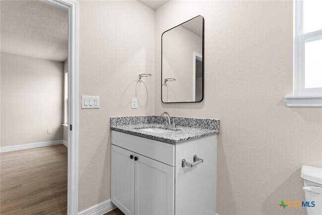 Building Photo - 803 White Meadow Ln