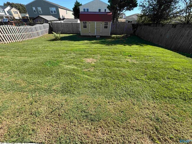 Building Photo - 3590 Avalon Lake Dr SW