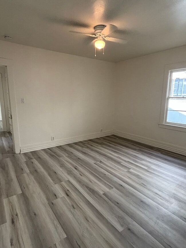 Building Photo - 1710-1712 Obispo Ave