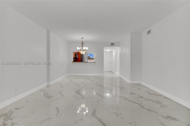 Building Photo - 6475 W Oakland Park Blvd
