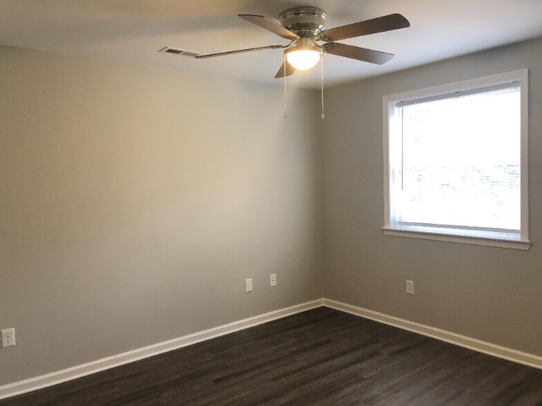 Building Photo - 42838 Higgs Ln