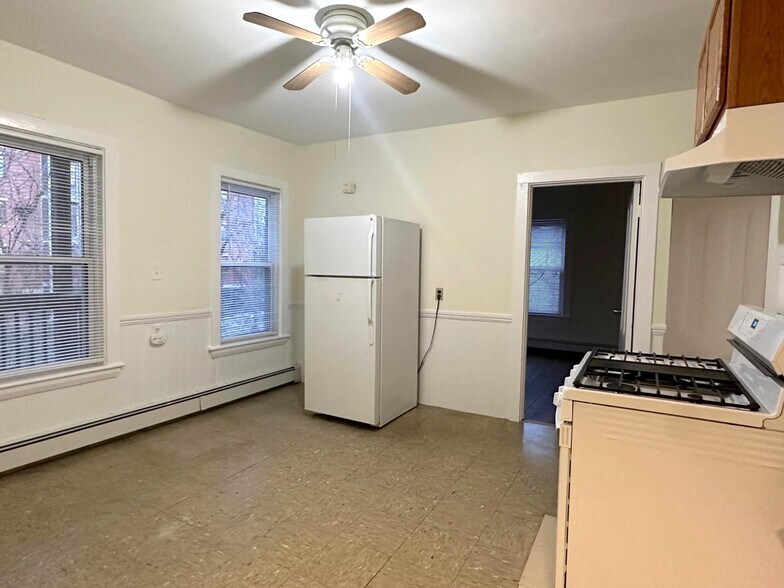 Building Photo - 36 Princeton St