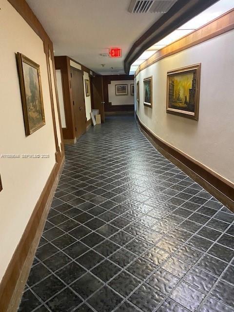 Building Photo - 6039 Collins Ave