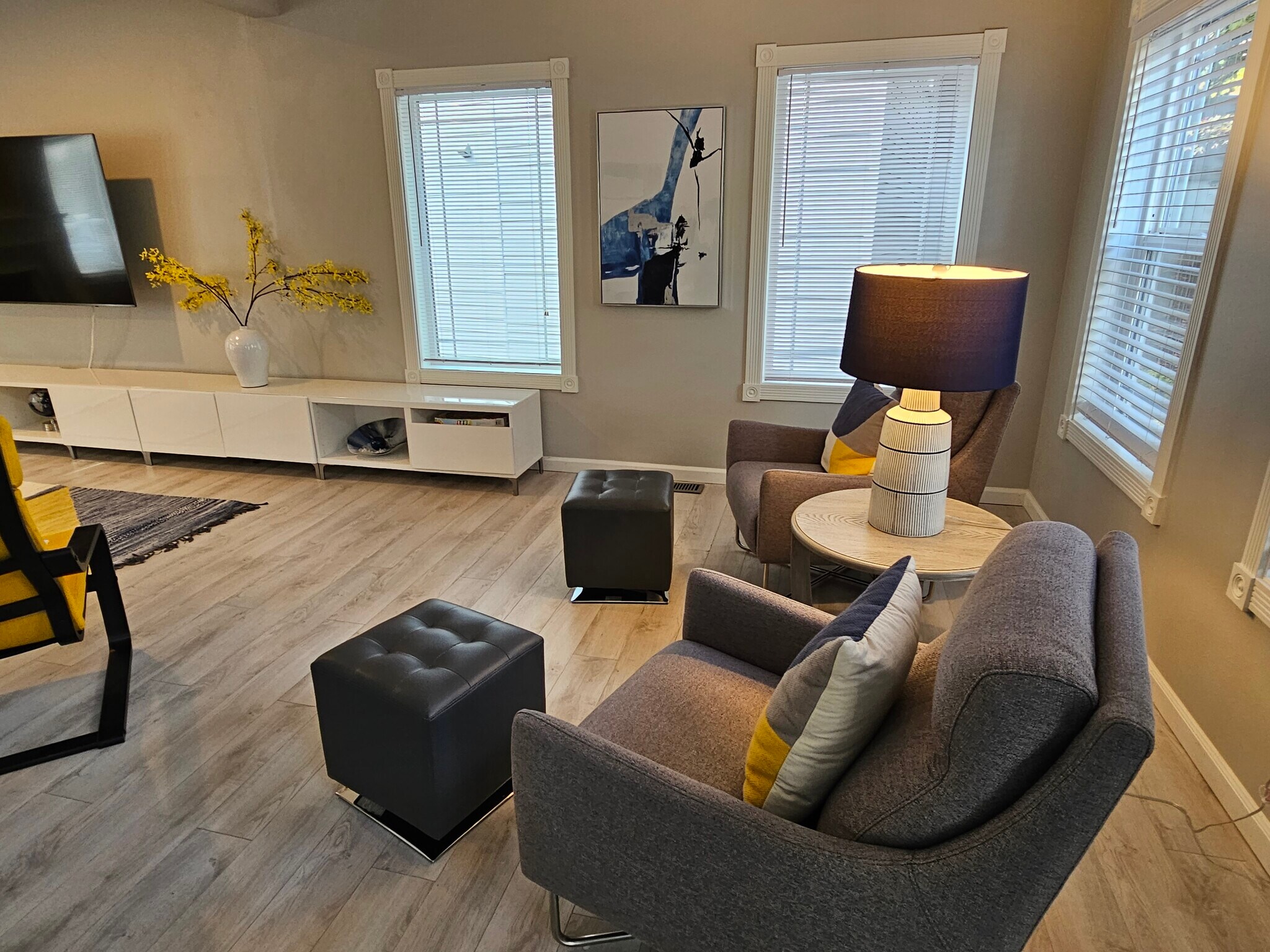 Building Photo - 13518 SW Hillshire Dr