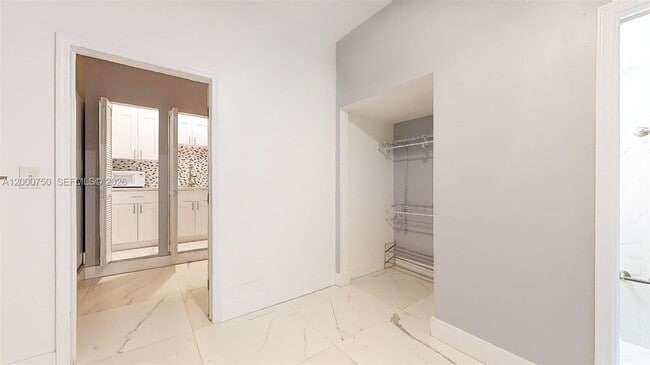 Building Photo - 16247 SW 92nd Terrace