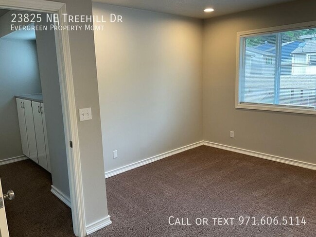 Building Photo - 23825 NE Treehill Dr