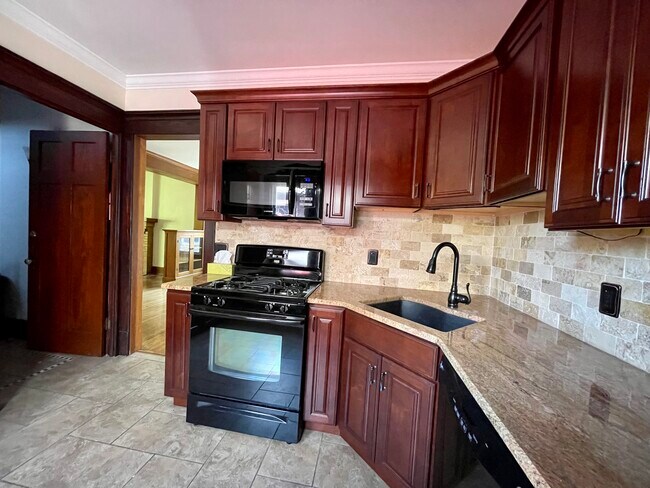 Building Photo - 786 McKinley Pkwy