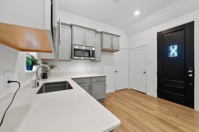 Building Photo - 3704 Field Coast Ln