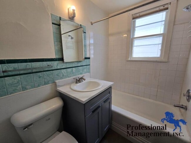 Building Photo - bedroom in Billings MT 59101