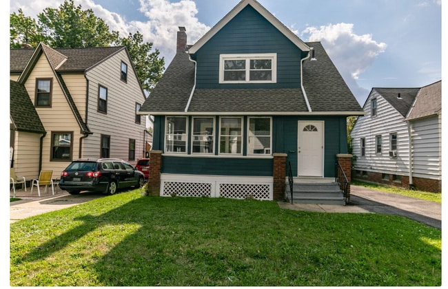 Primary Photo - 20100 Gardenview Dr