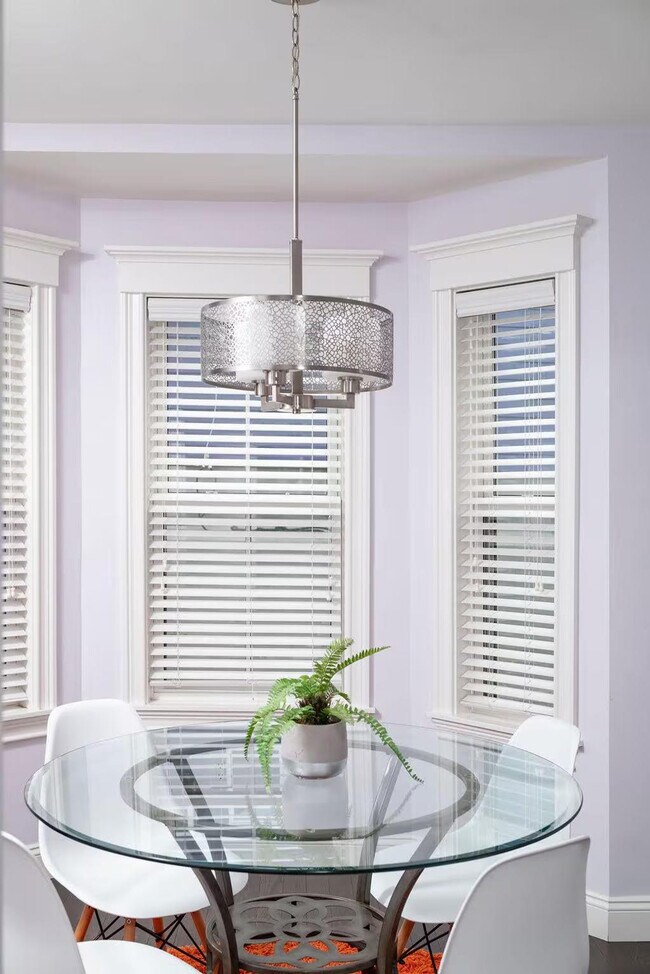 Building Photo - 22 Thurman St