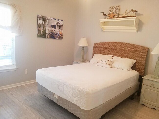 Building Photo - CORAL RIDGE