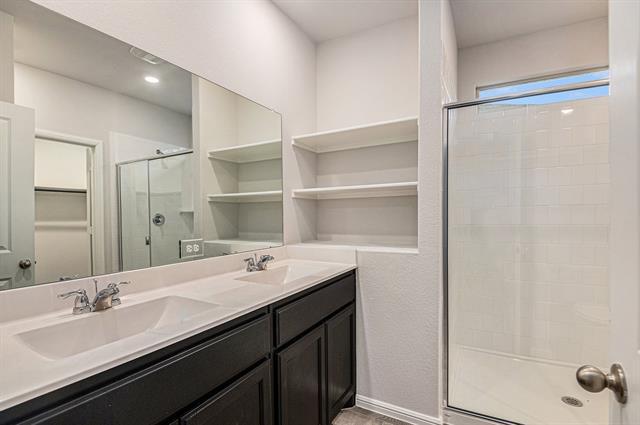 Building Photo - 724 Beebrush Dr