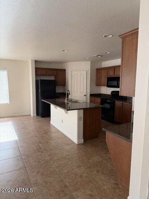 Building Photo - 887 W Desert Hills Dr