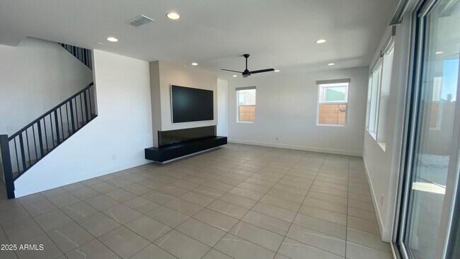 Building Photo - 7429 W Bent Tree Dr
