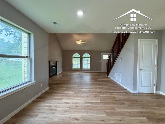 Building Photo - 2717 Mayflower Dr